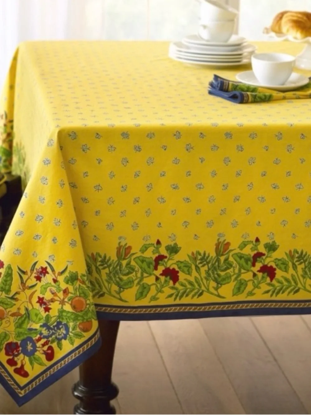 Williams Sonoma Vintage Provence Cotton Tablecloth Yellow Floral 54 x 54 Square